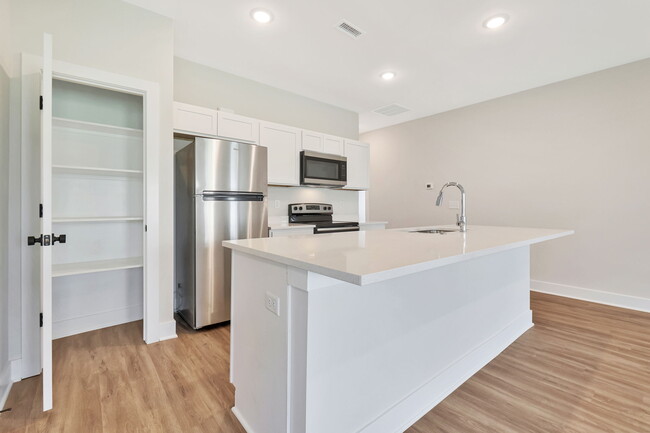 Building Photo - 1129 N Joye St