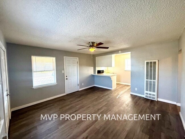 Building Photo - 444 Dodge Ave