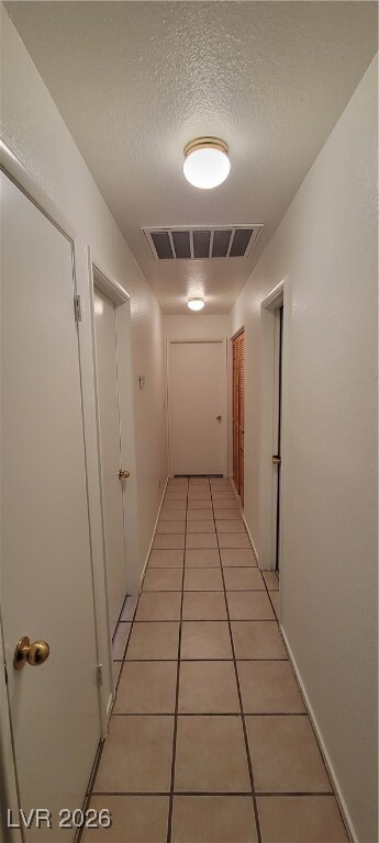 Building Photo - 2216 Short Pine Dr