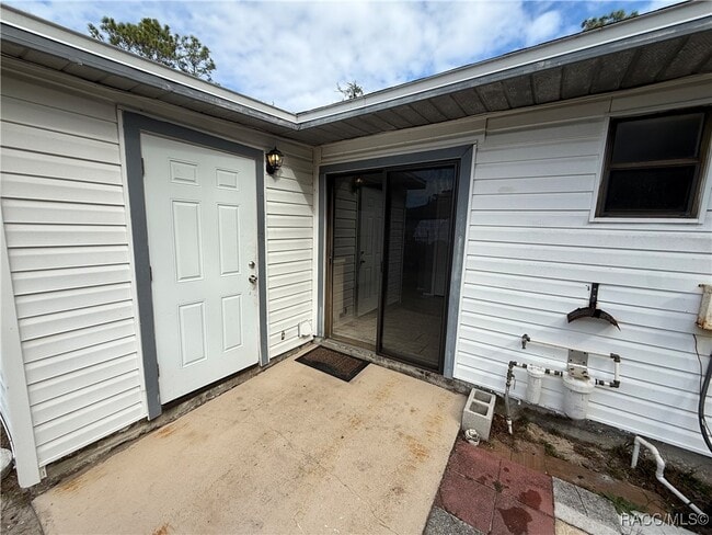 Building Photo - 7630 W Homosassa Trail