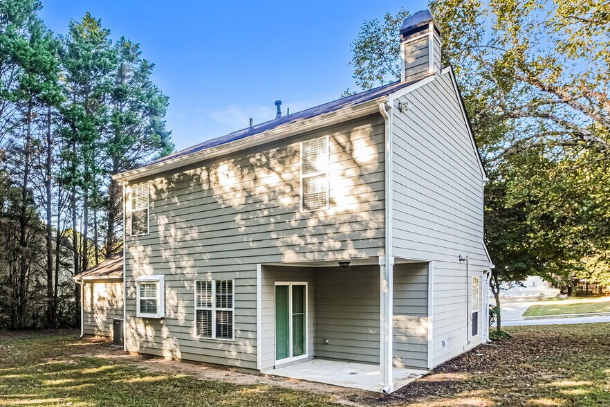 Building Photo - 1955 Hidden Valley Dr SW