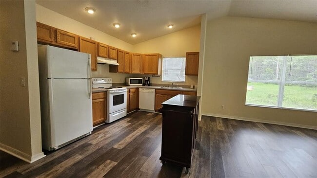 Building Photo - 6290 W Oak Park Blvd