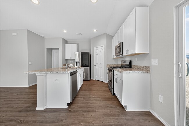 Building Photo - 15171 Willow Tree Ln