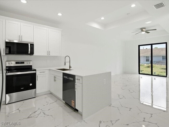 Building Photo - 5208 28th St SW