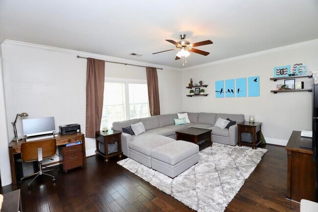Building Photo - 545 Curlew Cir