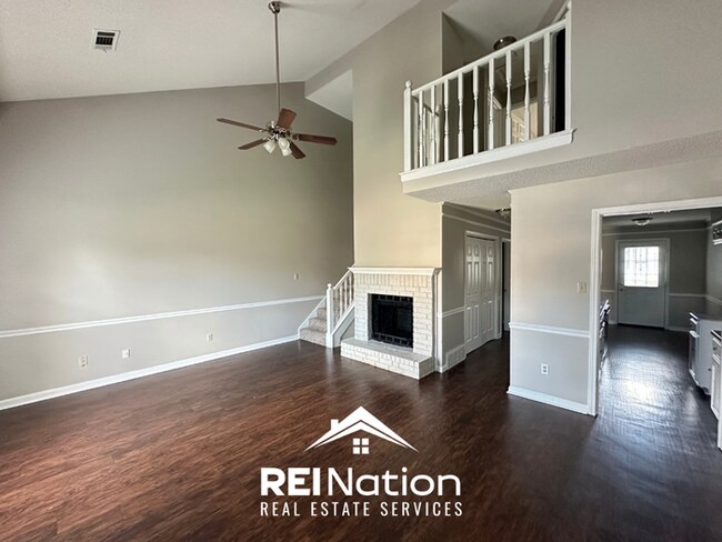 Building Photo - STANDOUT MEMPHIS RENTAL! 3BR/2BA | High Ceilings & Brick Fireplace | Fenced Yard!