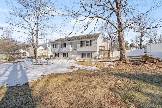 Building Photo - 25 Clinton St