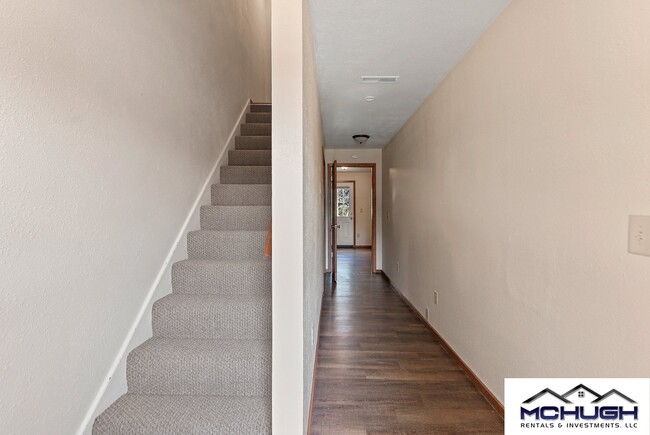 Building Photo - 527 Northridge Dr