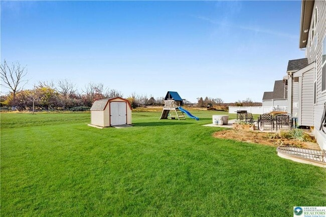 Building Photo - 4247 Beech Dr