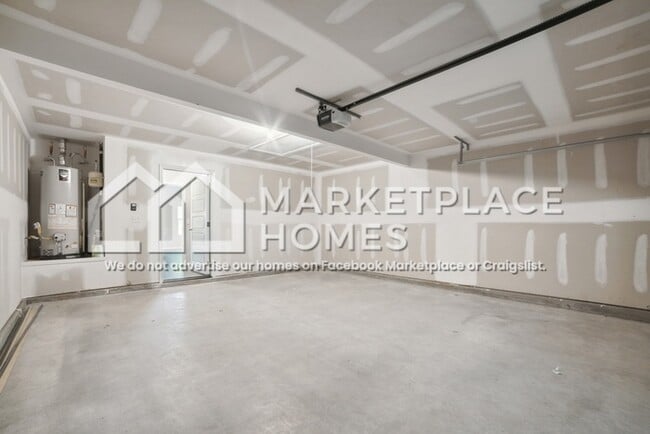 Building Photo - 14910 E 39th St S