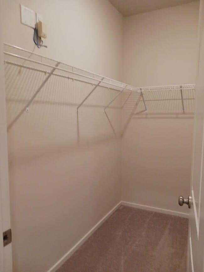 Building Photo - Beautiful 2-Bedroom Home located in Redmon...