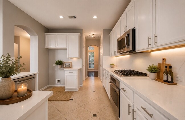 Building Photo - 302 Trillium Dr