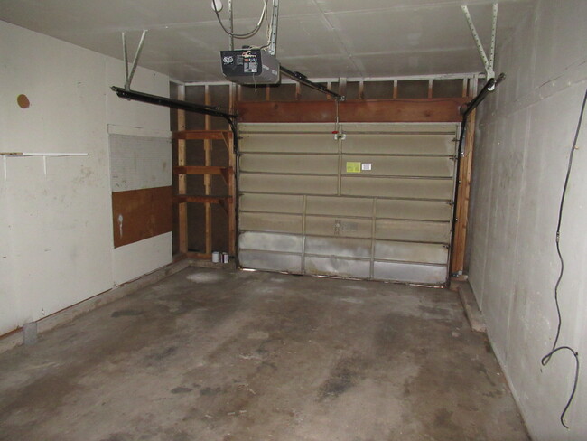 Building Photo - 2902 Garland Terrace