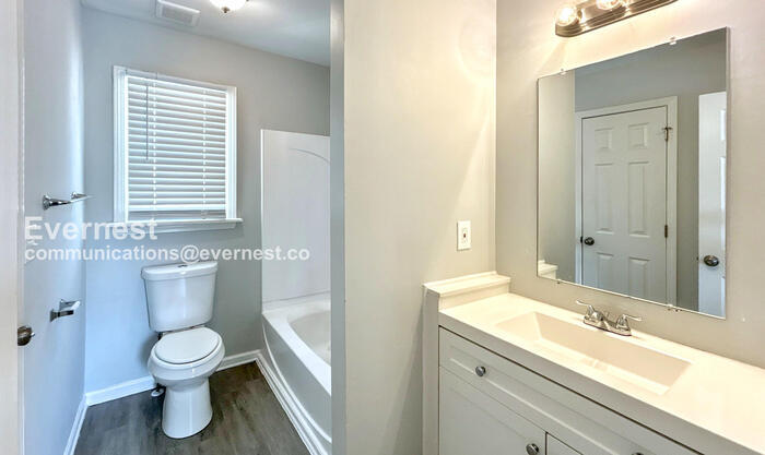 Building Photo - 679 Smith St SW