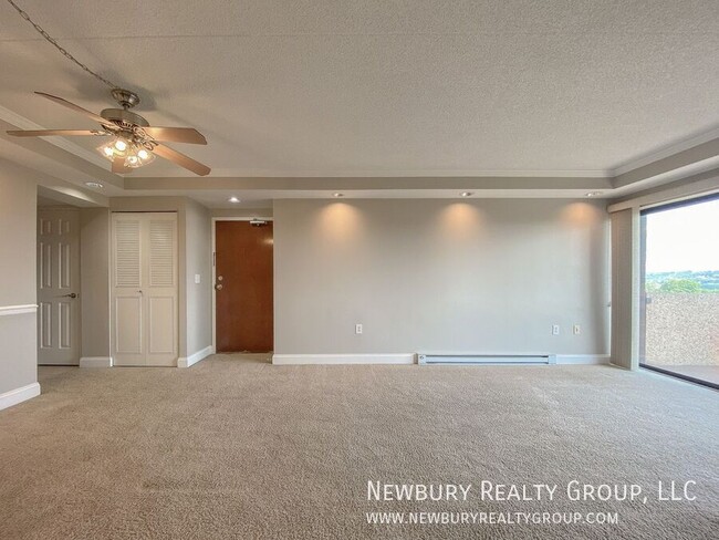 Building Photo - 530 N Main St