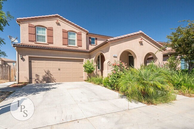 Building Photo - Clovis Eastside Home, 4BR/3BA, Built 2017 - Lots of Amenities!