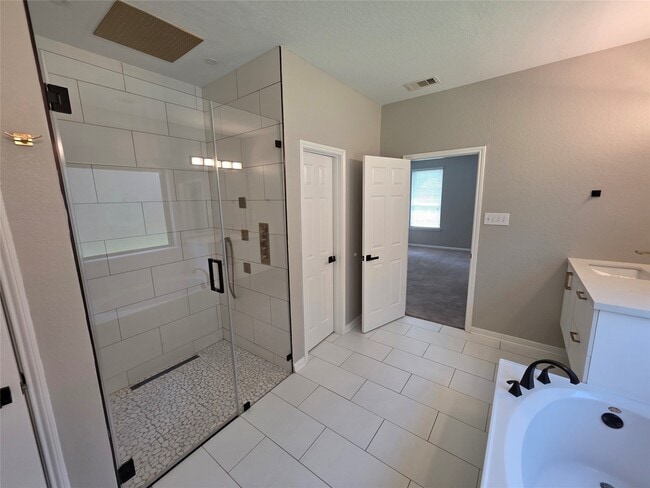 Building Photo - 4427 Garden Ridge Ct
