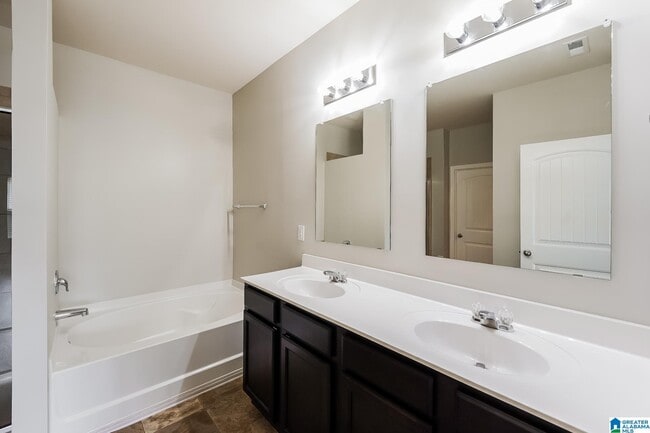 Building Photo - 5009 Bella Ct