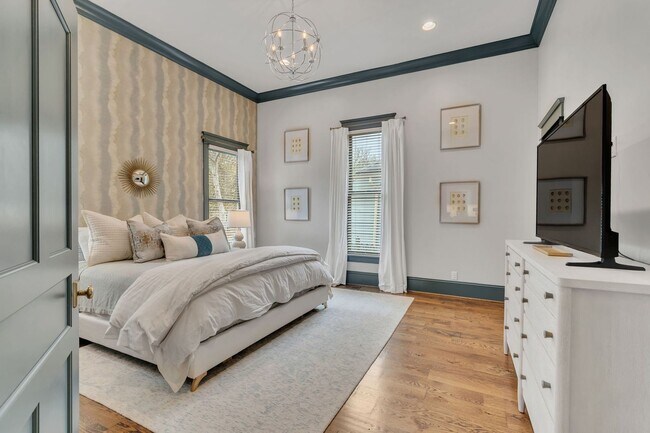 Building Photo - AVAILABLE SEPTEMBER 1ST. Beautifully Restored and FULLY Furnished professionally decorated East N...