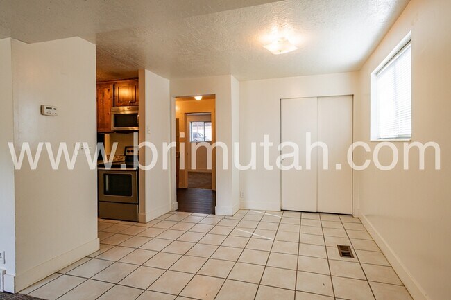 Building Photo - 4809 S 1740 E