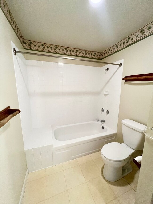 Building Photo - Unfurnished 1 Bedroom, 1 Bathroom – Kailua Bay Resort