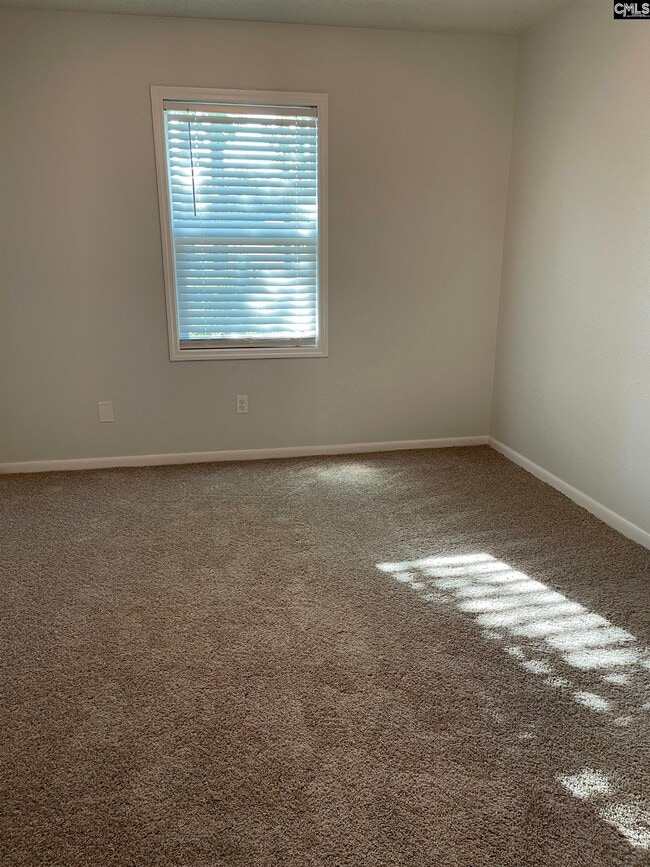 Building Photo - 409 Greenlake Dr