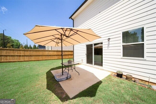 Building Photo - 218 Lookout Dr