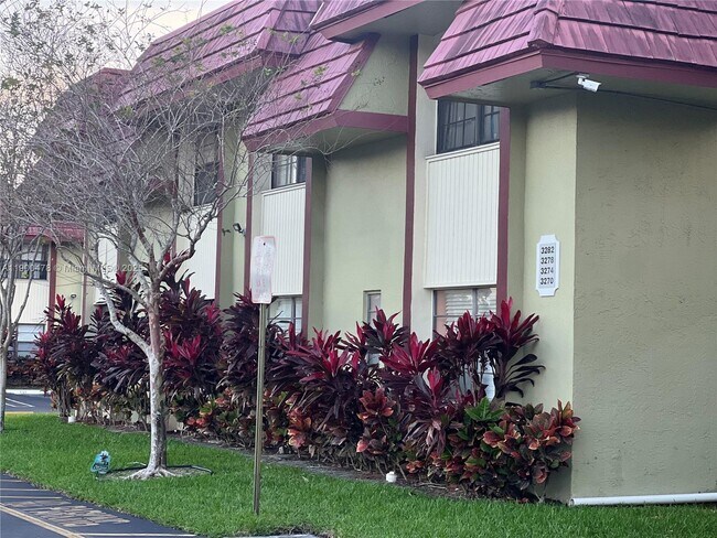 Primary Photo - 3292 NW 104th Ave