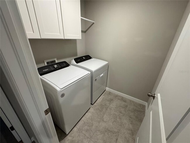 Building Photo - 5860 Ocean Isle Dr