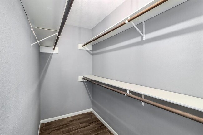 Building Photo - 4722 Northrup Dr