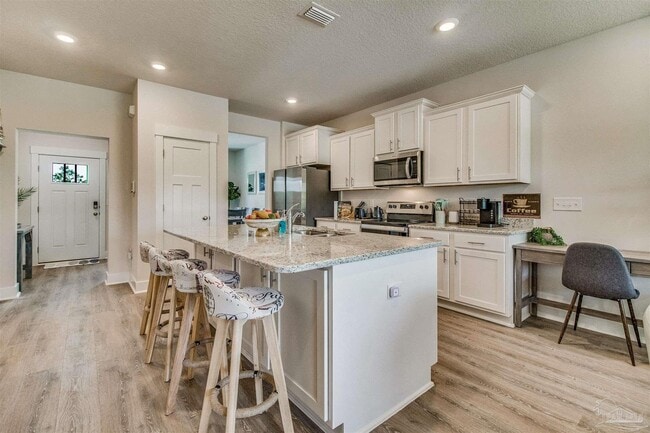 Building Photo - 14358 Gardenglen Dr
