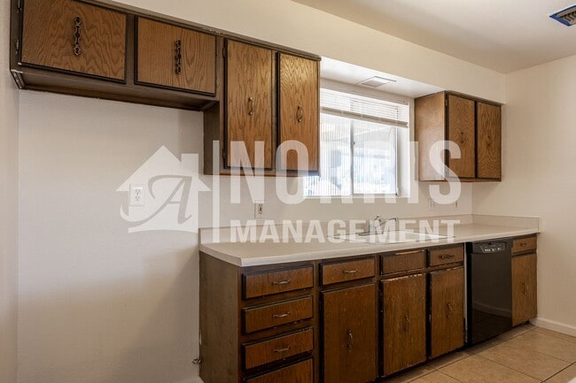 Building Photo - Great Location in Casa Grande!