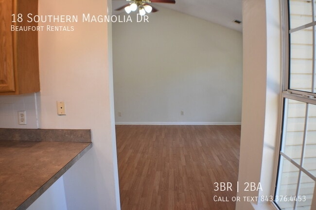Building Photo - 18 Southern Magnolia Dr