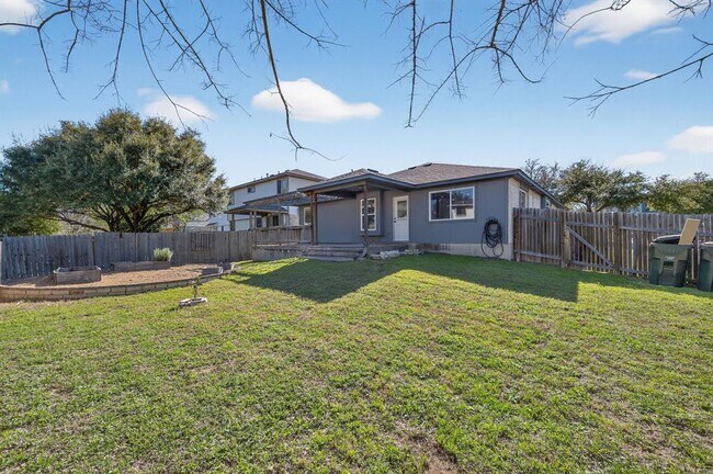 Building Photo - 1201 Dillon Lake Bend