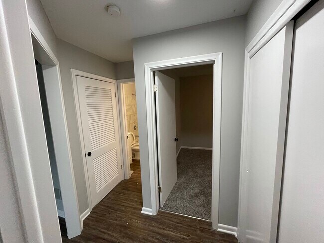 Building Photo - 636 N 31st St