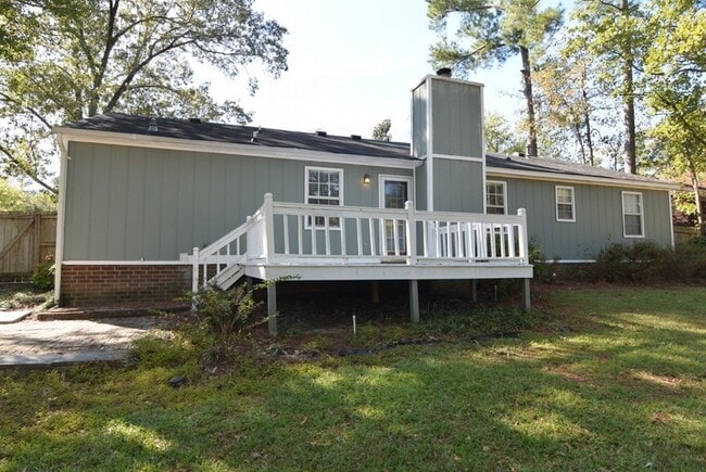 Building Photo - 515 Ridgewood Dr
