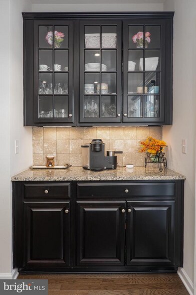 Building Photo - 410 Blue Welsh St