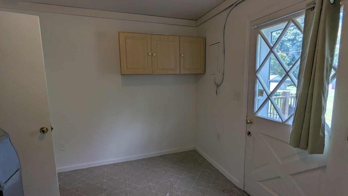 Building Photo - 9298 Arbela Rd