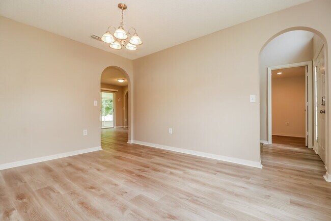 Building Photo - 1108 Cambourne Dr