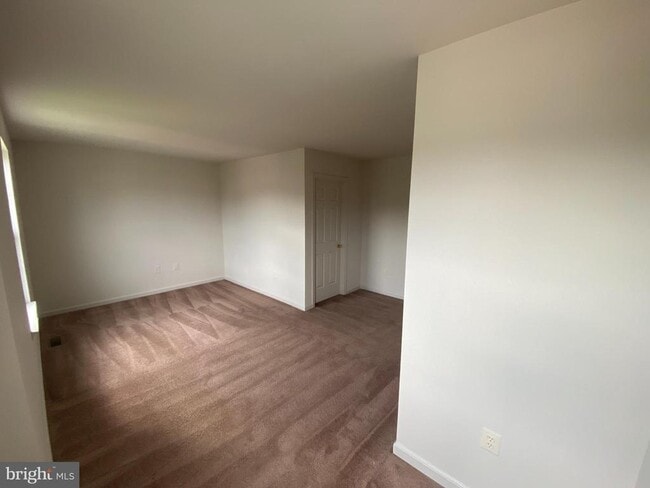 Building Photo - 10910 Coreys Way