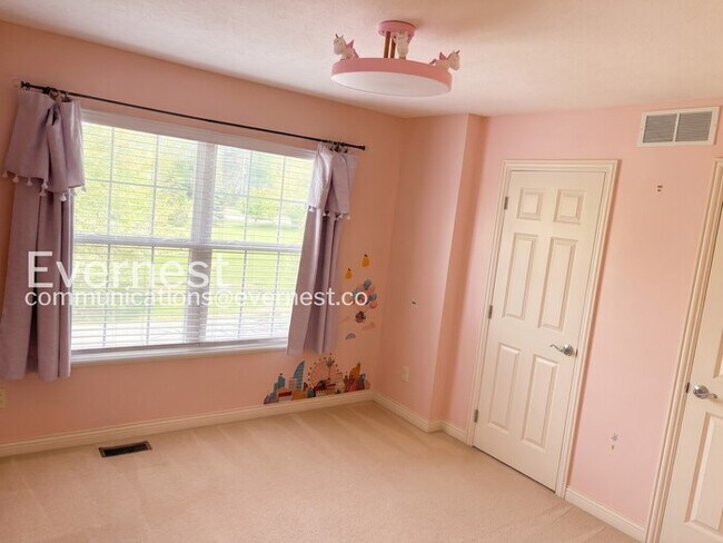 Building Photo - 7549 Ashley Meadow Dr
