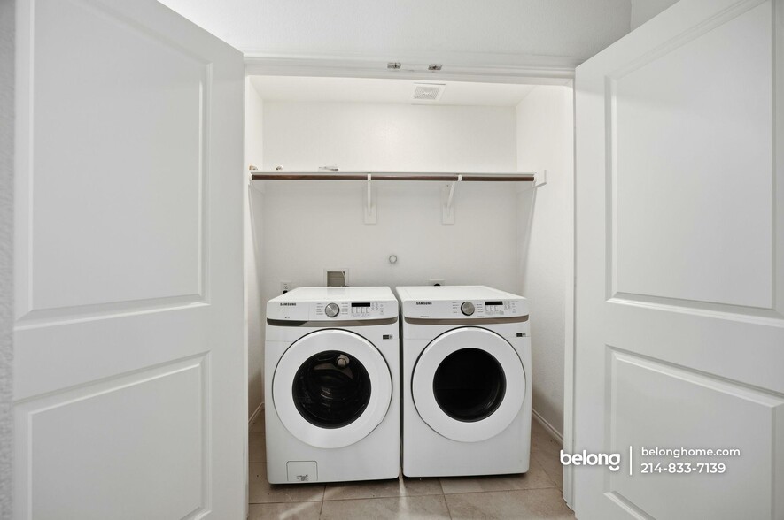 Building Photo - 3801 Harper St