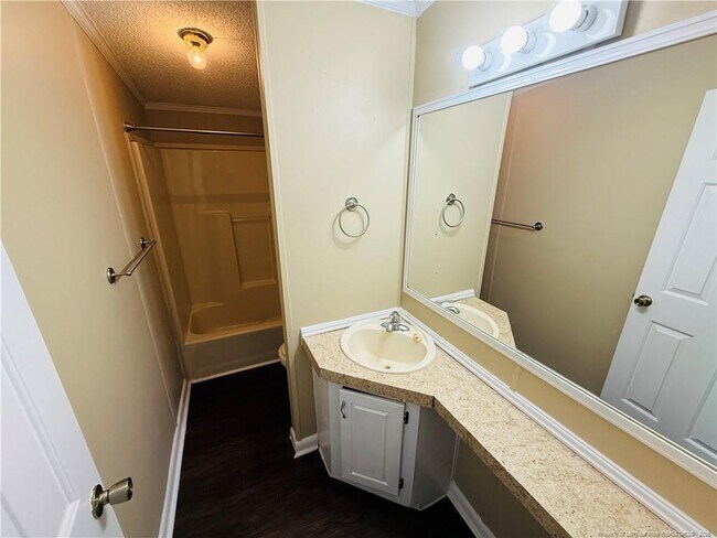 Building Photo - 30 Jefferson Ln