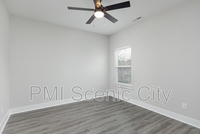 Building Photo - 4207 Willard Dr