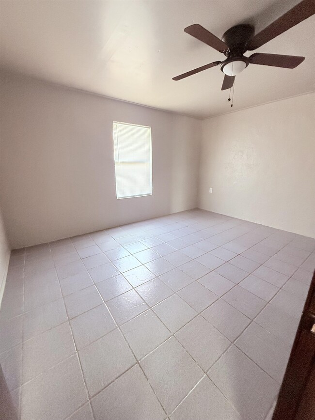 Building Photo - 502 El Monte Loop