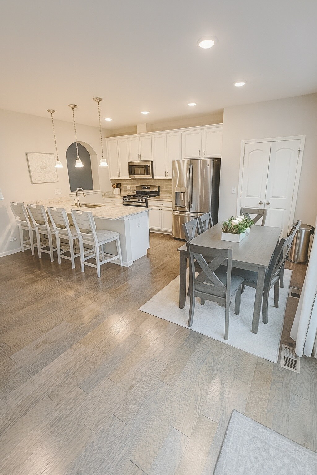 Building Photo - 1114 Evergreen Ave