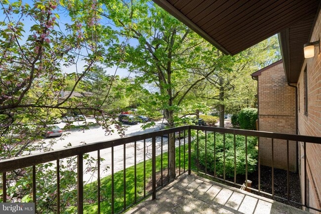 Building Photo - 45 Le Forge Ct