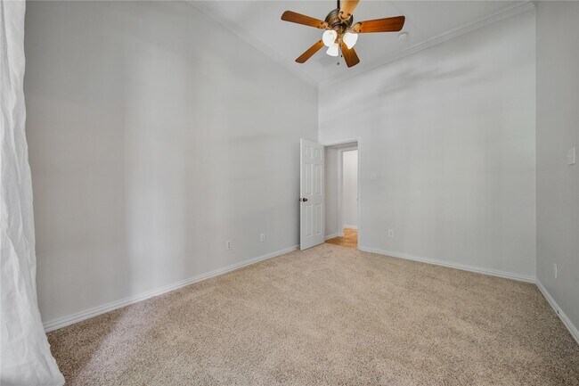 Building Photo - 14 Beauty Bower Pl
