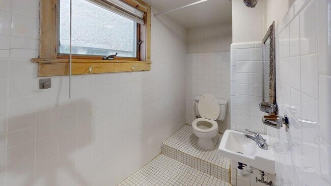 Building Photo - 1145 S. Forest-1145SF