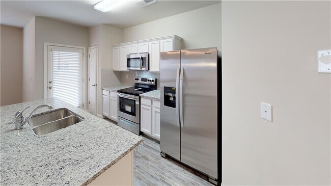 Building Photo - 4048 Kingsbrook Blvd